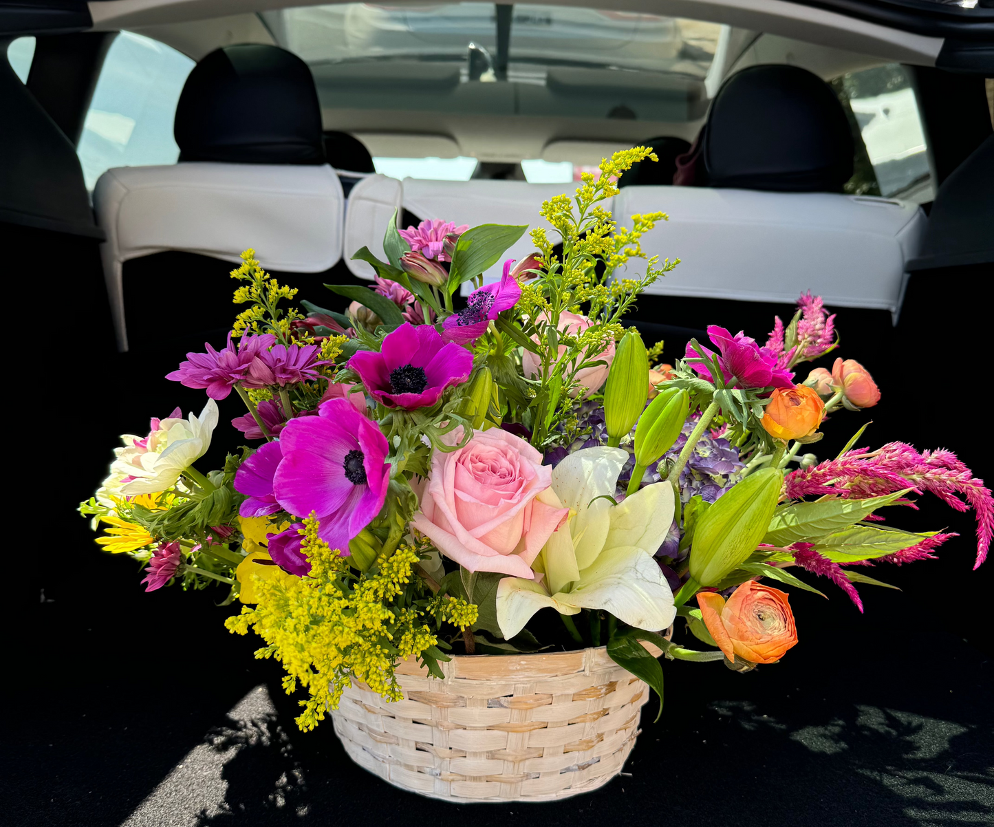 ROSES, LILIES, BASKET FLOWERS