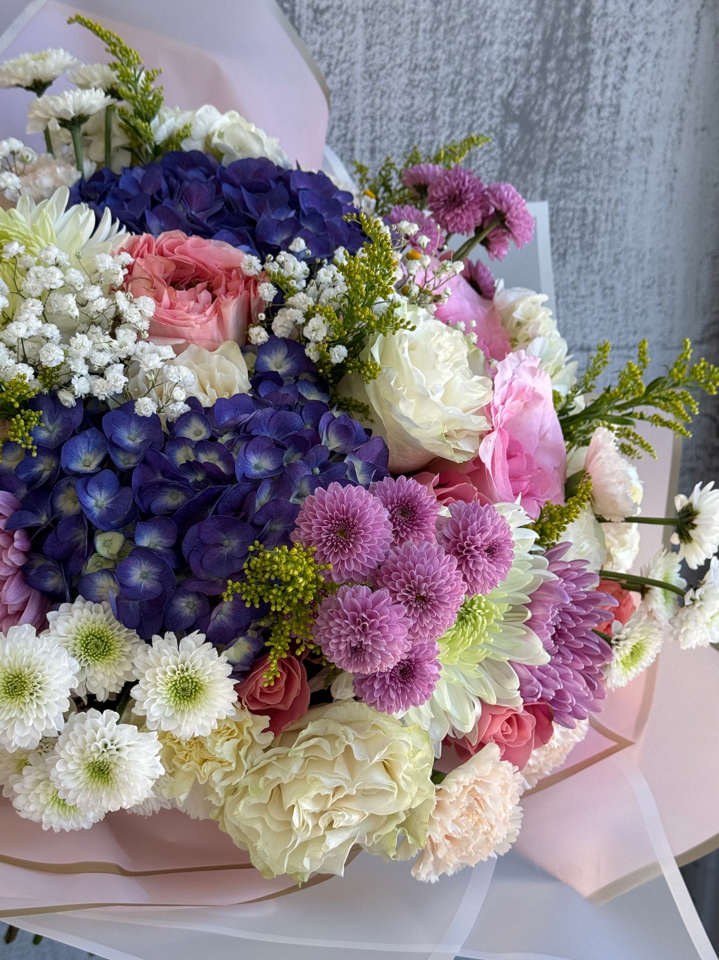 ROSES, HYDRANGEA, POMS, BIG BOUQUET, FLOWERS