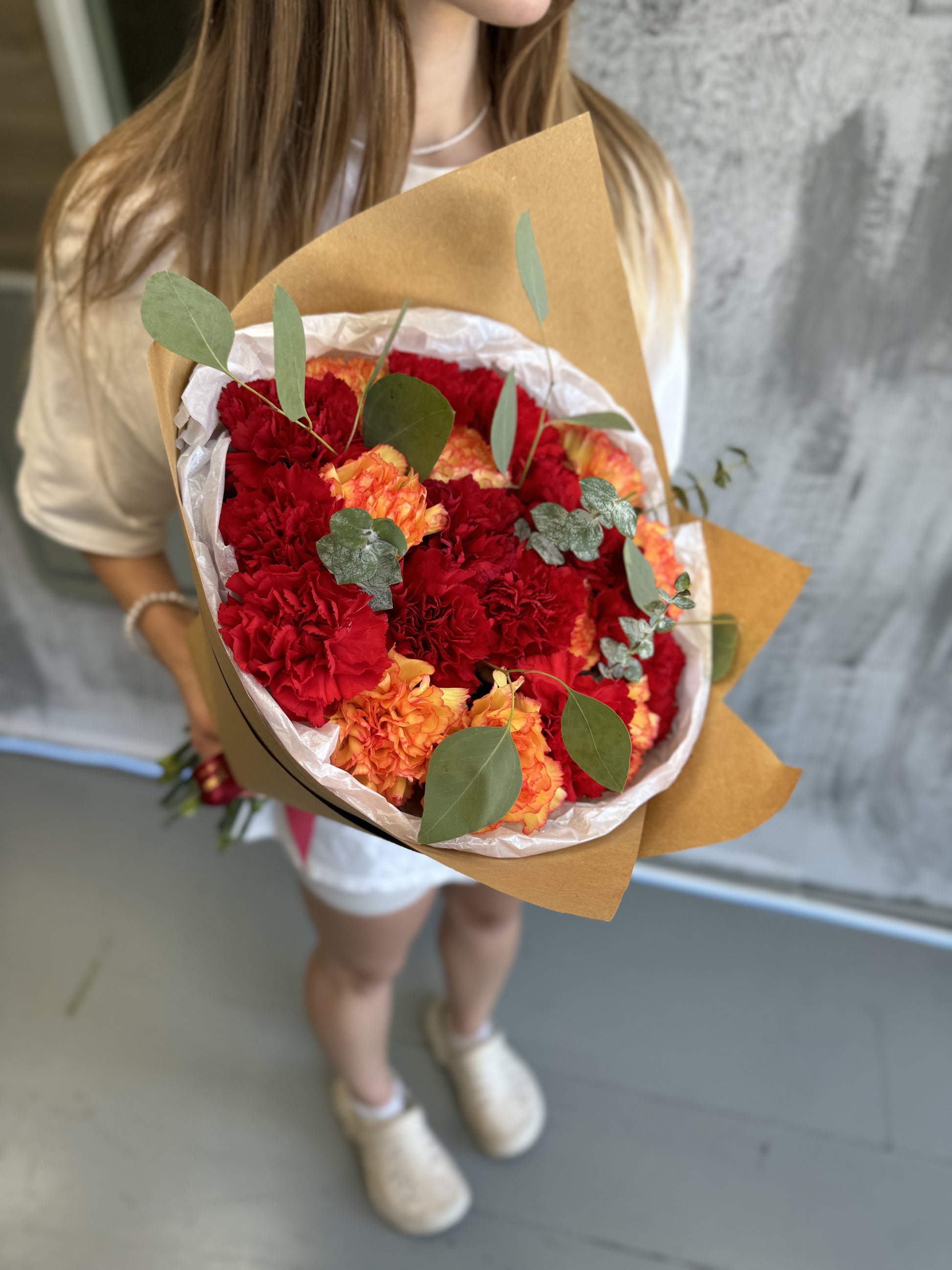 RED CARNATIONS, ORANGE CARNATIONS, FLOWERS, BOUQUET