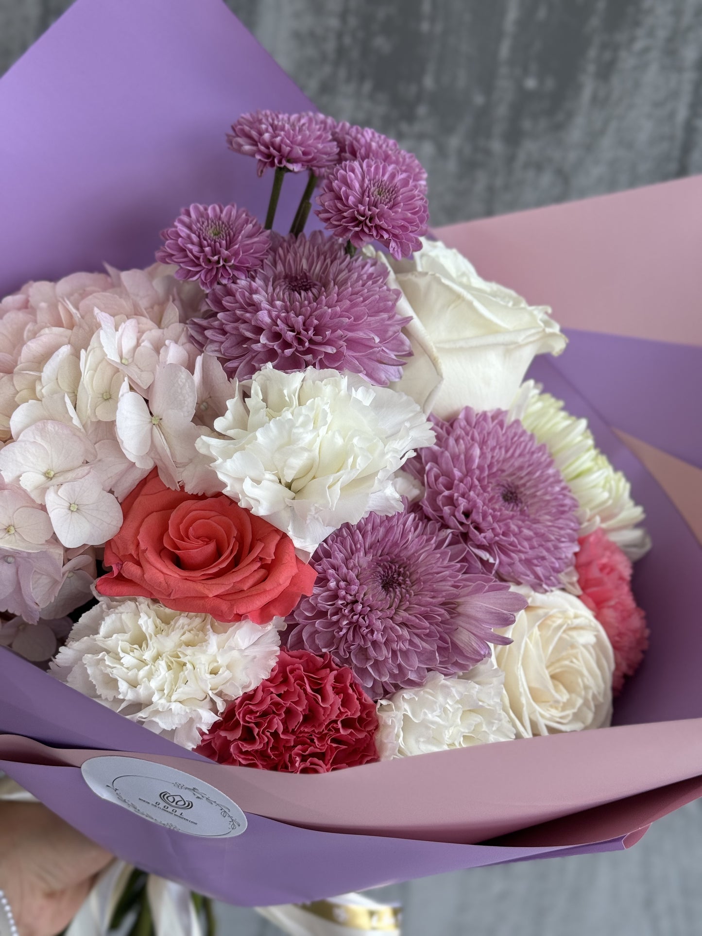 HYDRANGEA, ROSES, WHITE AND PINK, FLOWERS, BOUQUET