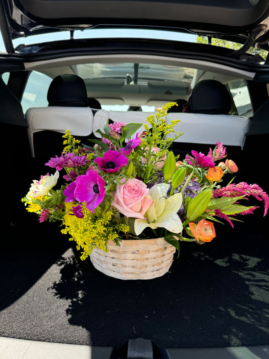 ROSES, LILIES, BASKET FLOWERS