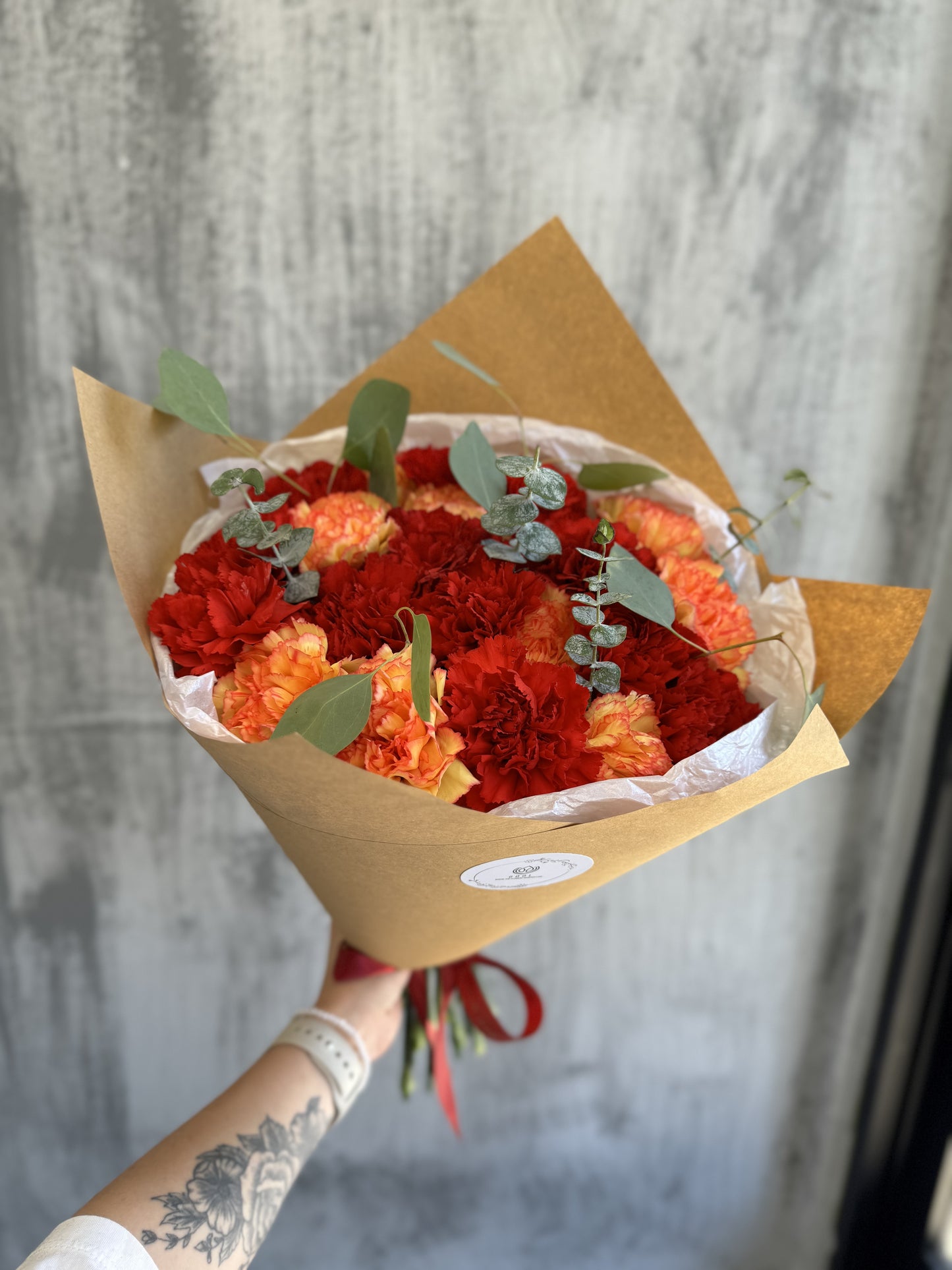 RED CARNATIONS, ORANGE CARNATIONS, FLOWERS, BOUQUET