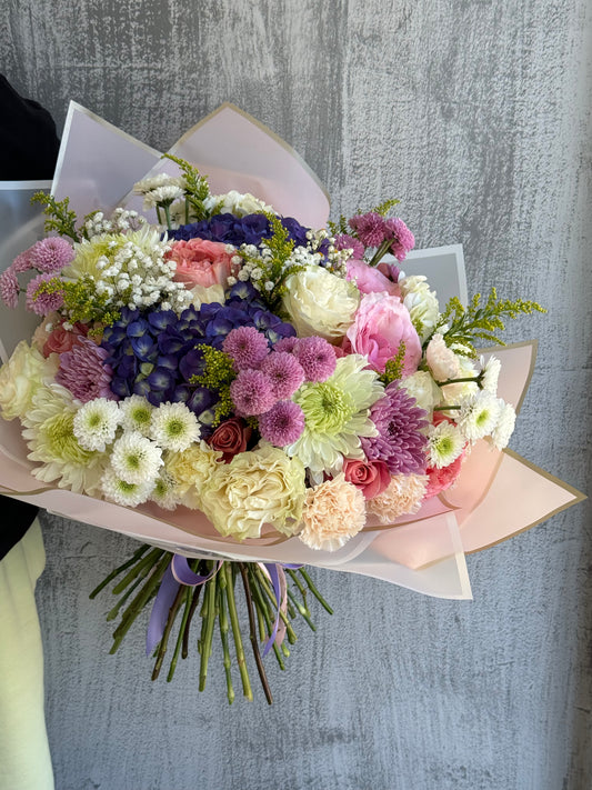 ROSES, HYDRANGEA, POMS, BIG BOUQUET, FLOWERS