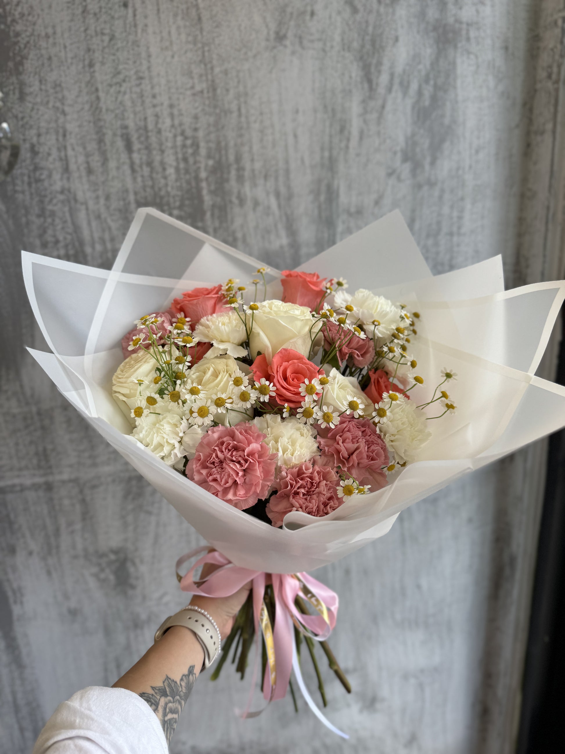 ROSES, WHITE ROSES, PINK ROSES, CARNATIONS, BOUQUET