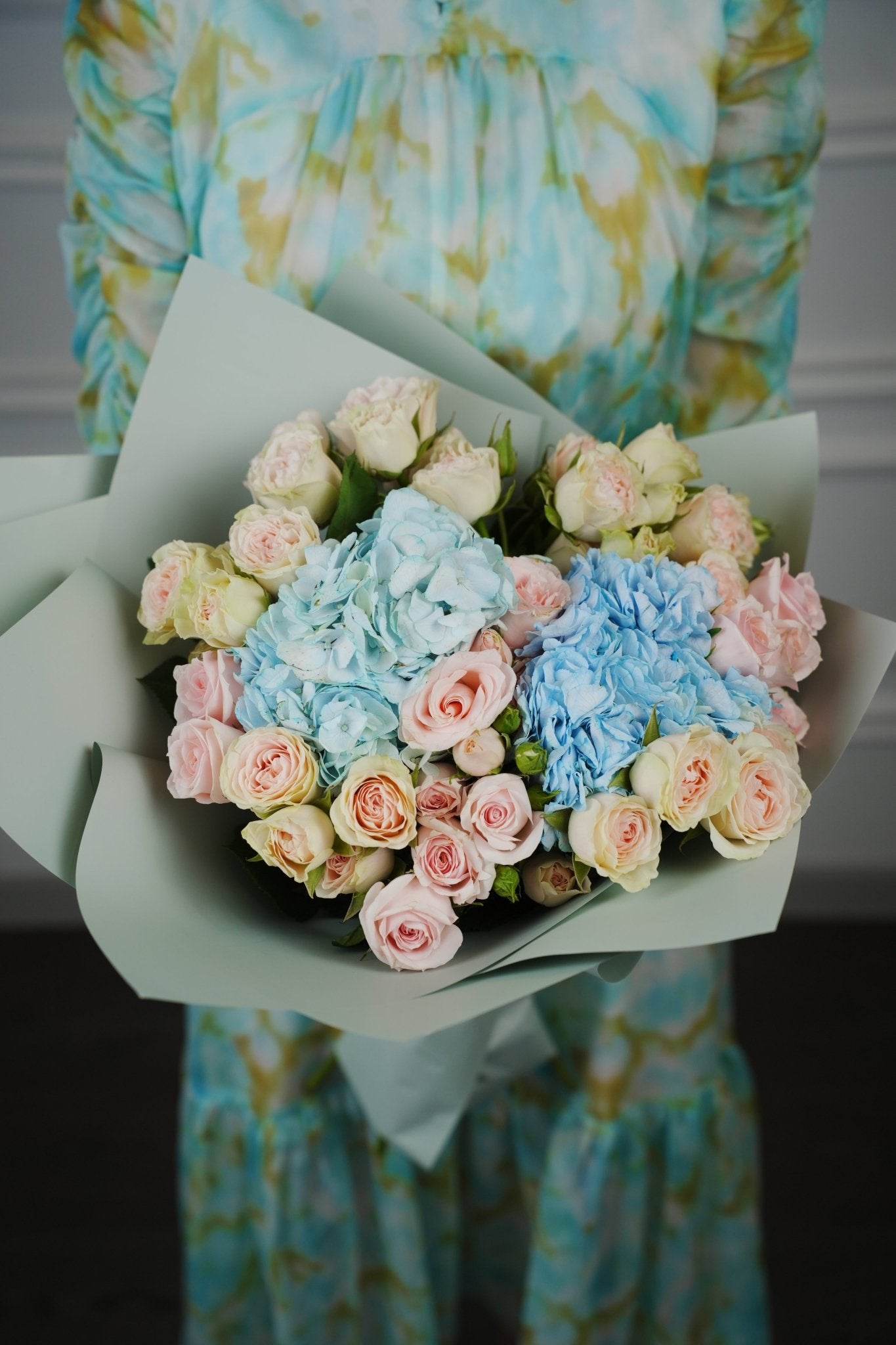 Blossom Mosaic: Spray Roses & Hydrangeas - GOOL: FLOWER SHOP