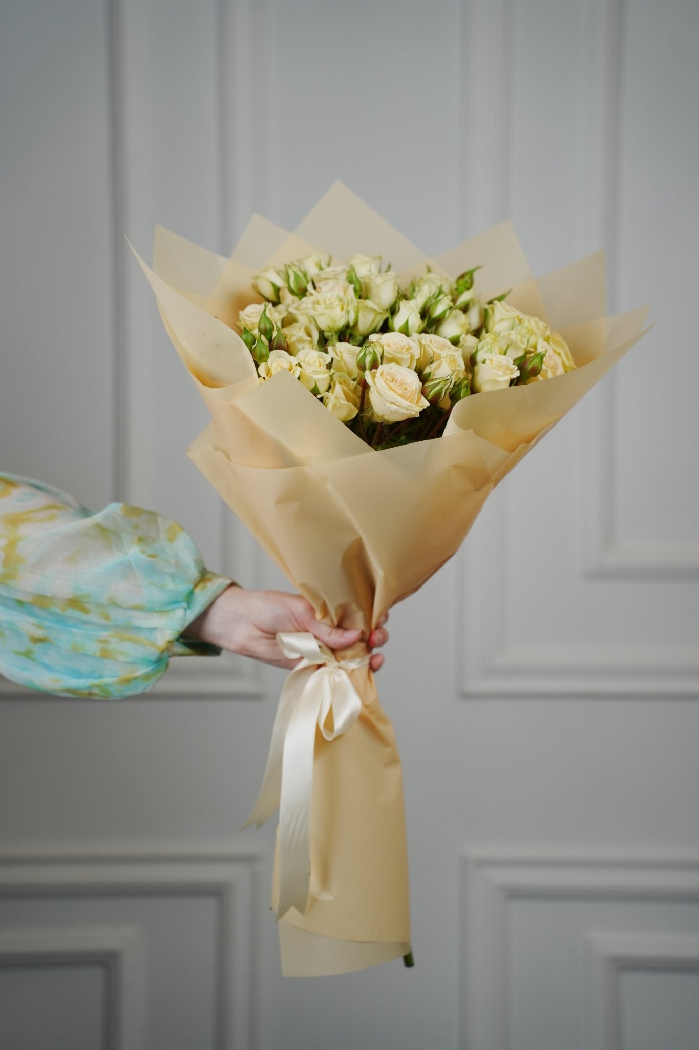 Golden Glow: Spray Roses - GOOL: FLOWER SHOP